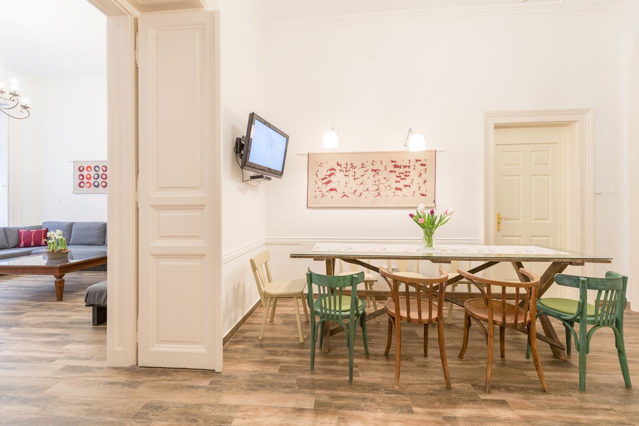 Family And Friends Apartment Βουδαπέστη Εξωτερικό φωτογραφία