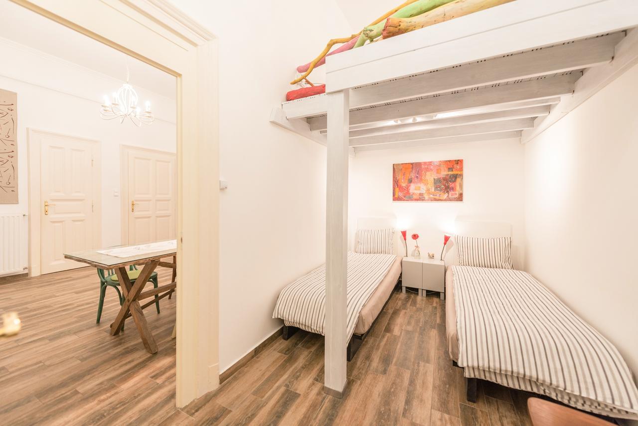 Family And Friends Apartment Βουδαπέστη Εξωτερικό φωτογραφία